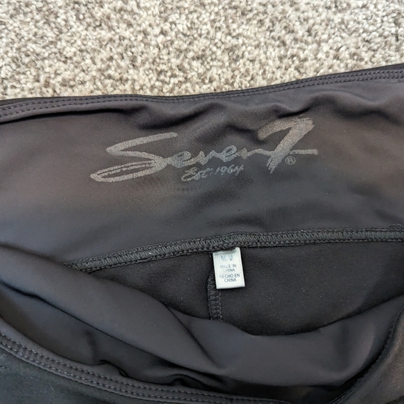 Black Compression Ponte Leggings - Women - 7forallmankind - Picture 5 of 5